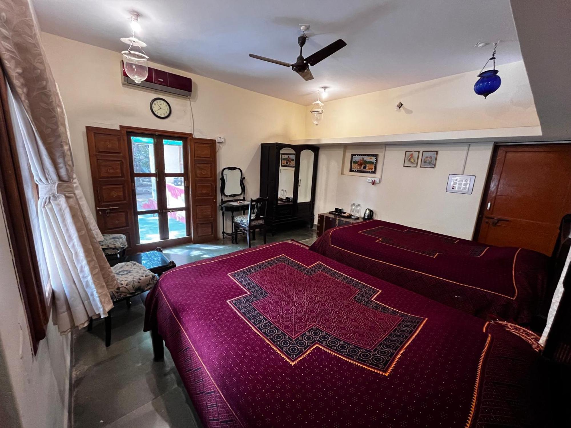 Sharad Baug Homestay Bhuj Eksteriør bilde